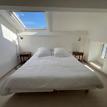 Maison Du Soleil * Banne