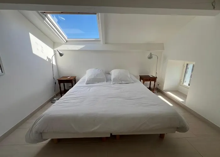 Maison Du Soleil * Banne